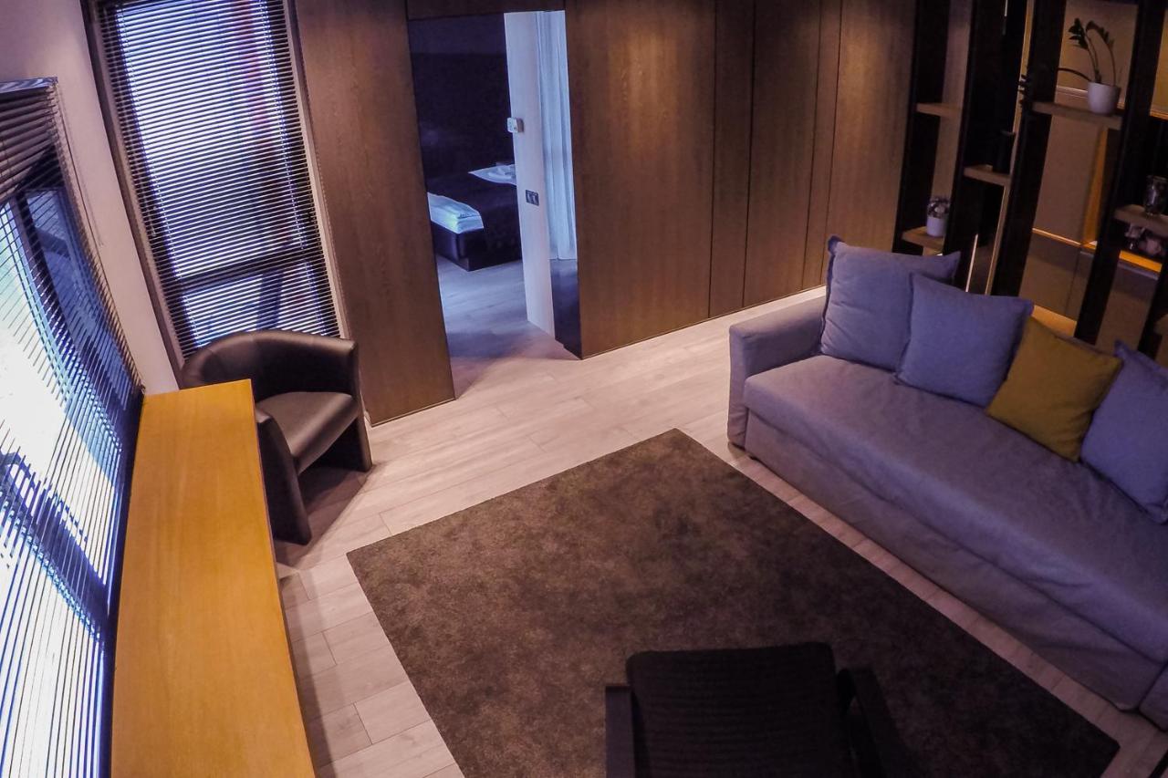 Sóház Panzió és Apartmanház Szolnok Exterior foto