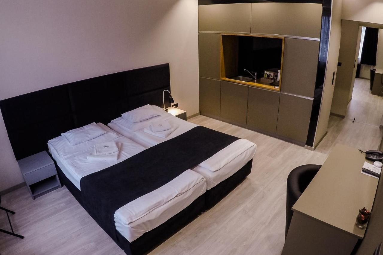 Sóház Panzió és Apartmanház Szolnok Exterior foto